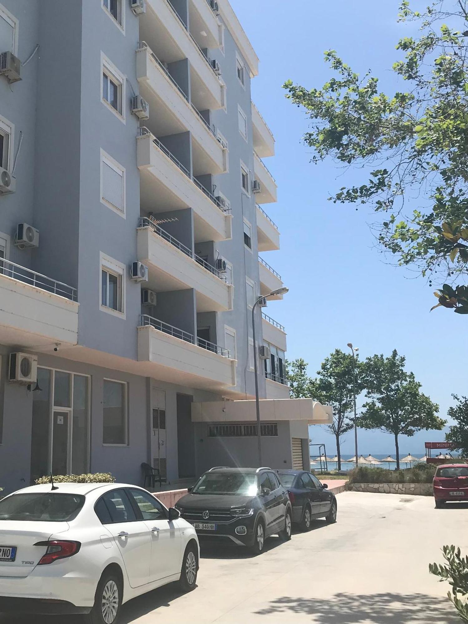 Corazon Guest House Vlorë Exteriör bild